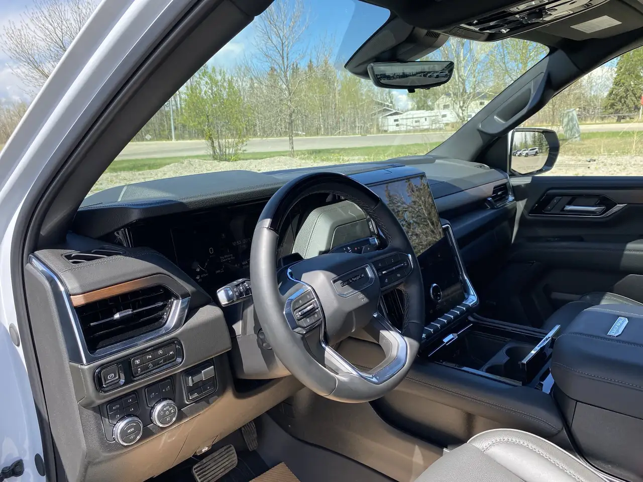 GMC Yukon photo GMC Yukon