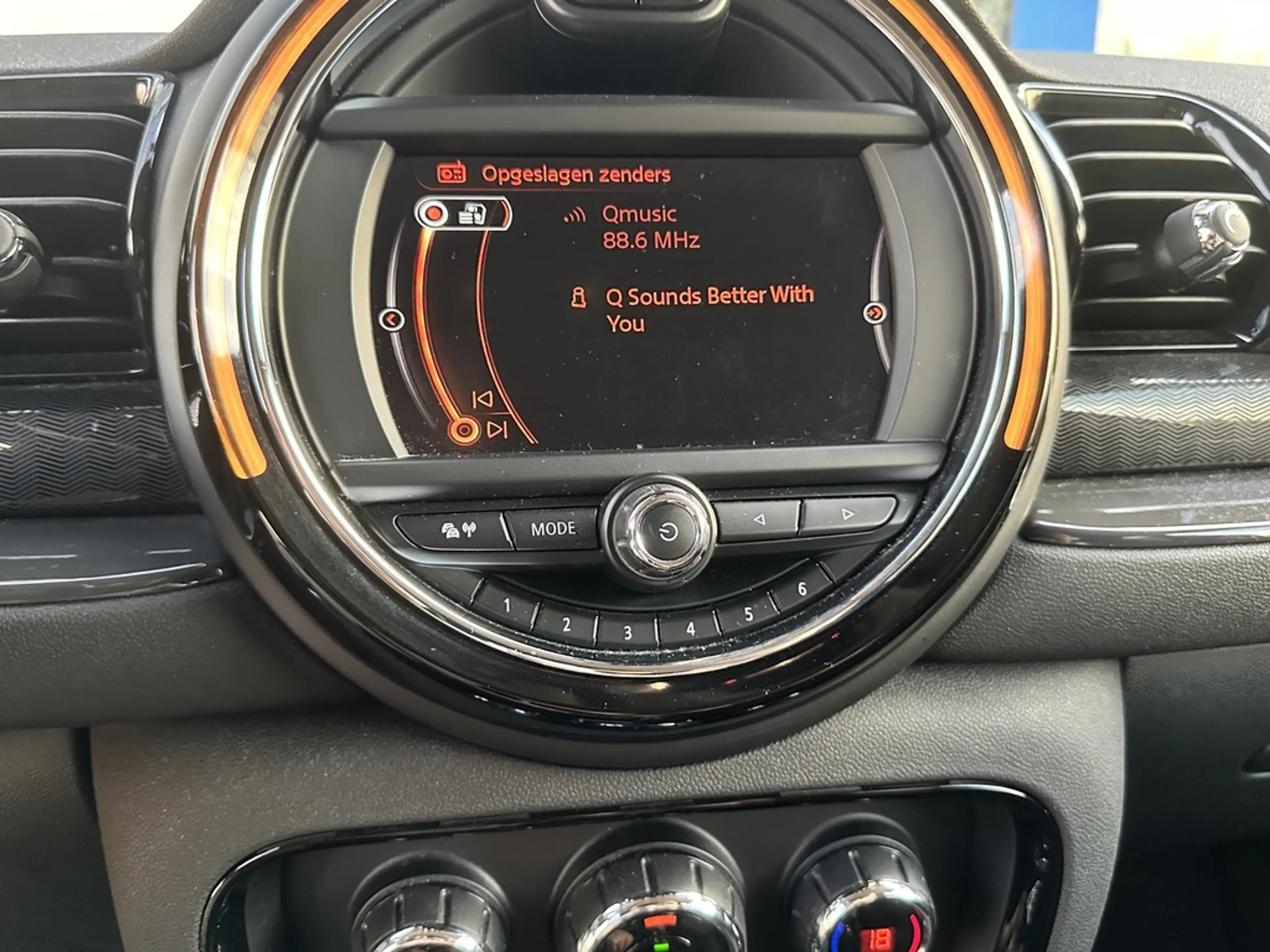 MINI Cooper Clubman Mini Cooper Clubman *automaat*LED*navi*auto ac* — photo 14