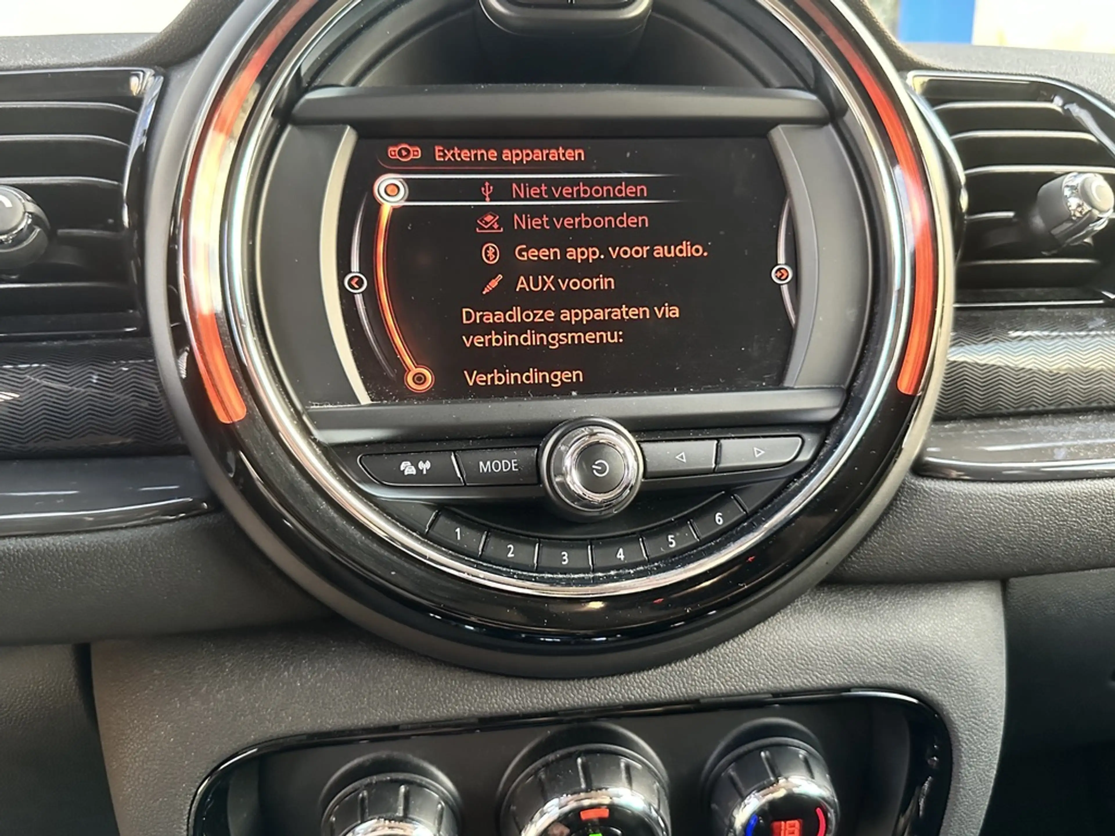 MINI Cooper Clubman Mini Cooper Clubman *automaat*LED*navi*auto ac* — photo 13