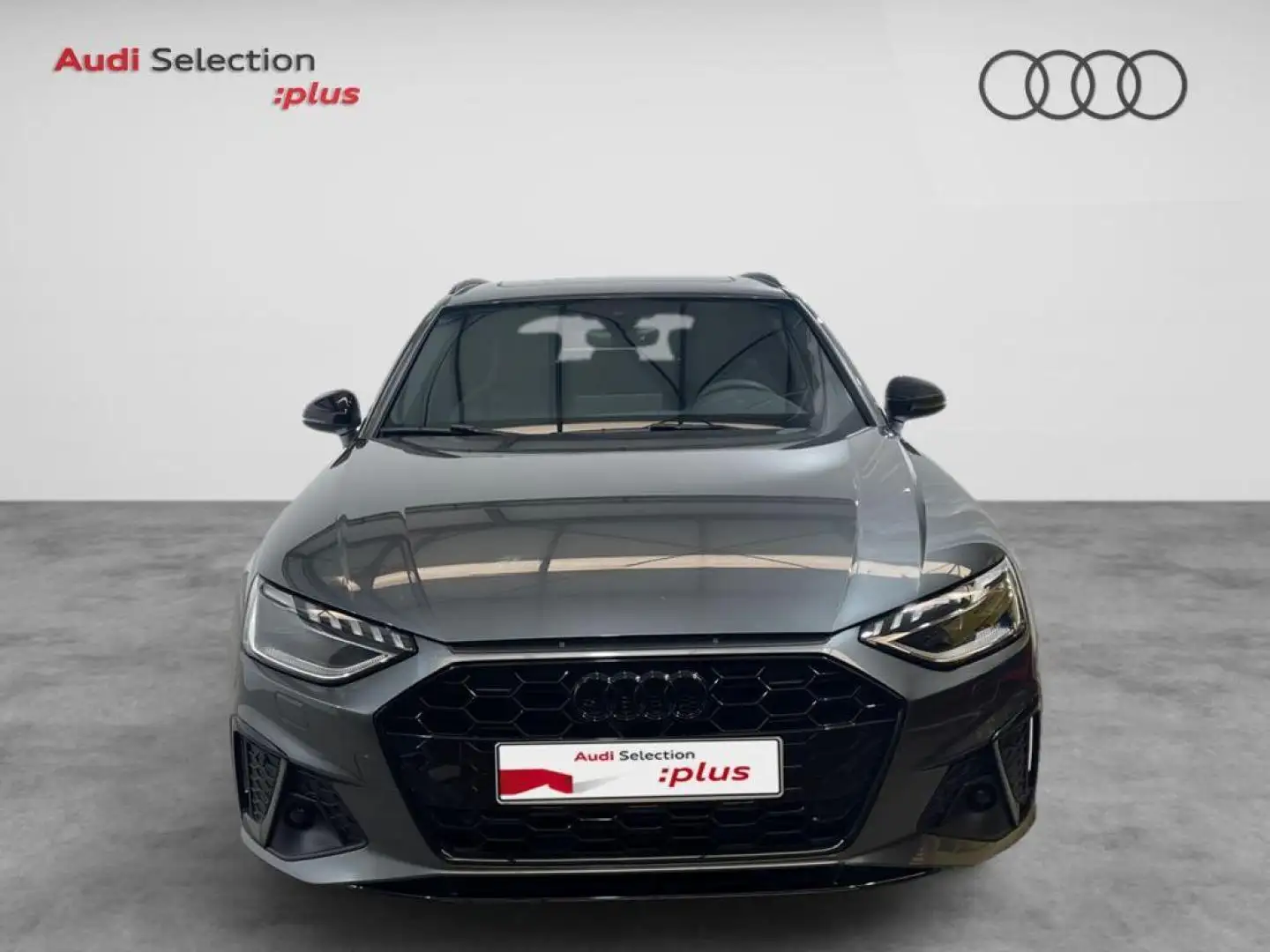 Audi A4 Avant 35 TFSI Black line S tronic 110kW Grau - 2
