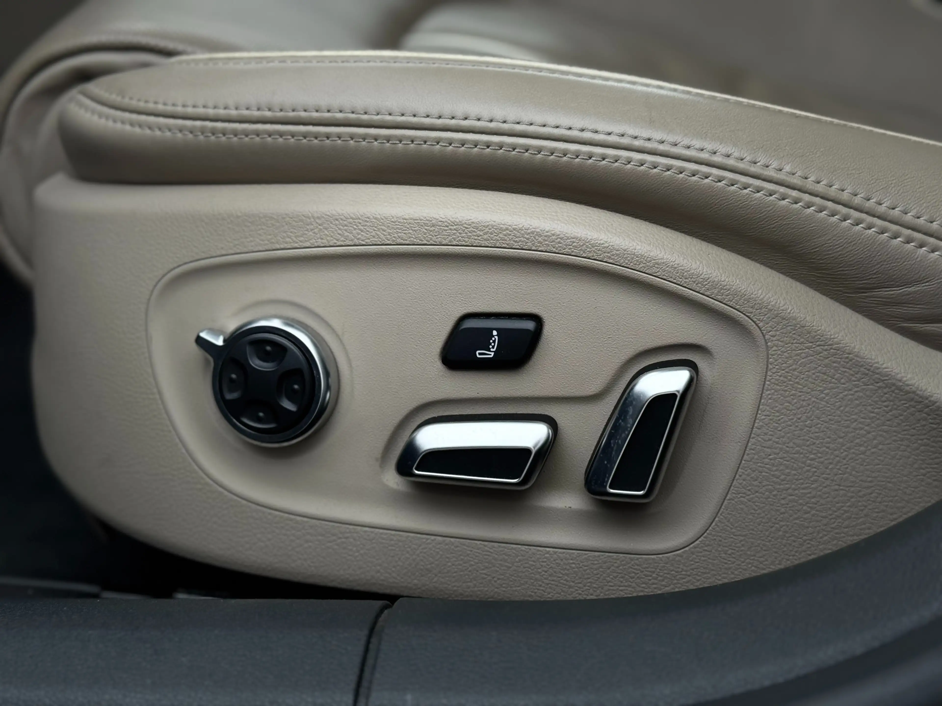 Audi RS7 4.0 TFSI quattro tiptronic Sportback — photo 4
