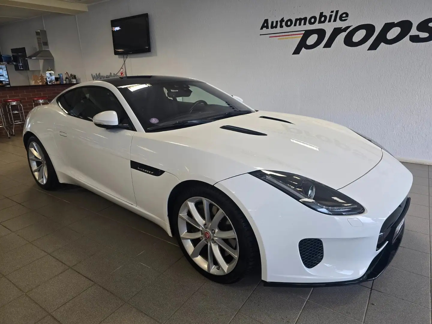 Jaguar F-Type F-TYPE Coupe R-Dynamic 19" LED BLACKPACK Blanc - 1
