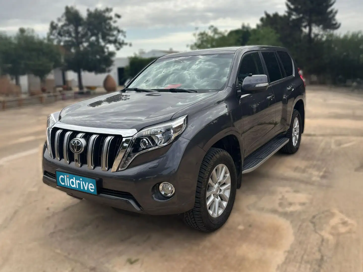 Toyota Land Cruiser D-4D Limited Aut. Grijs - 2