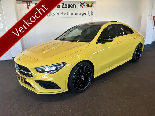 Mercedes-Benz CLA 220 Premium Plus AMG | Panoramadak | Sfeerverlichting