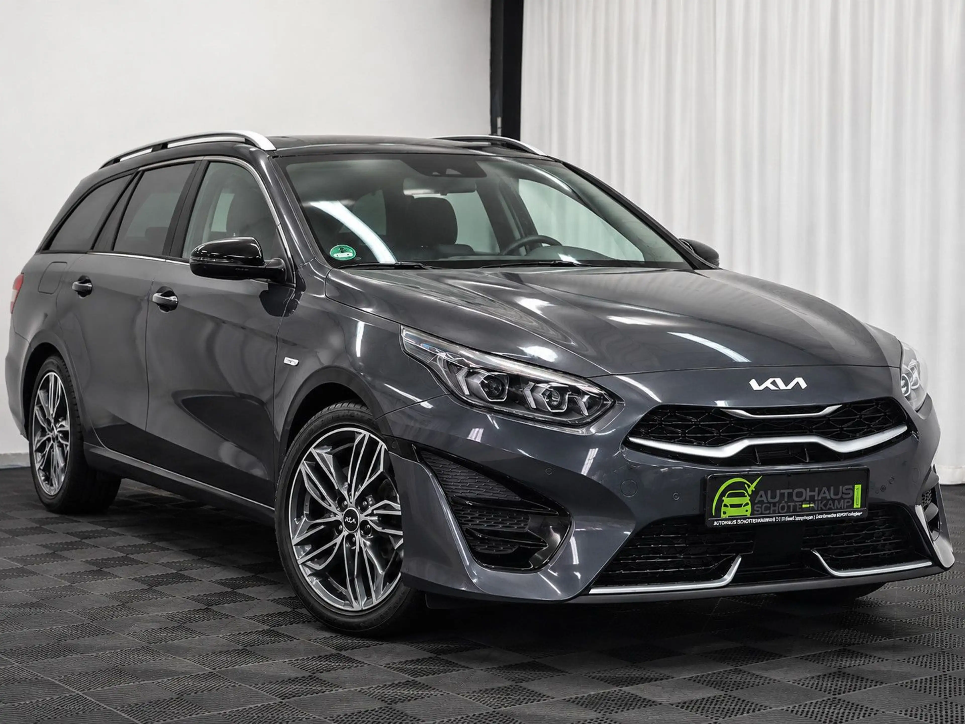 Kia Ceed SW / cee'd SW Ceed SW *GT-LINE* ACC+RFKMRA+E-SITZE+PANO-DACH