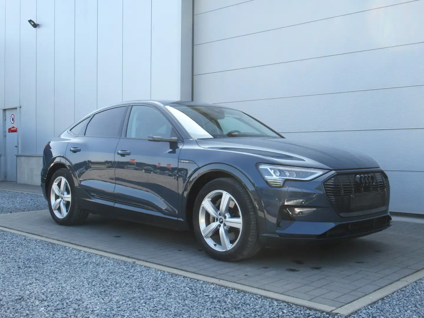 Audi e-tron 55 Sportback / Quattro / Matrix / Pano / B&O / ... Blauw - 1