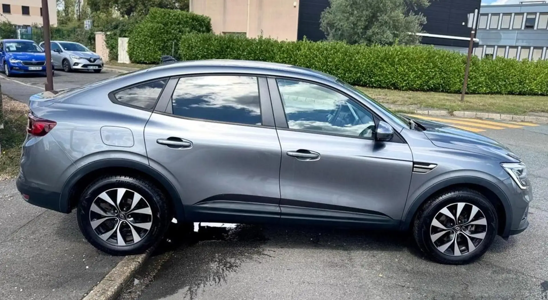 Renault Arkana 1.6 E-TECH 145CV 10825HT BVA6 ENTRETIEN COMPLET ET A JOUR GARANTIE 12 MOIS TBEG Gris - 2