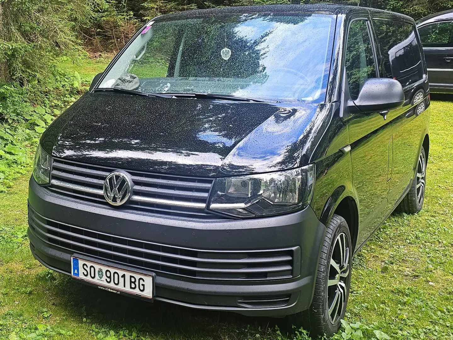 Volkswagen T6 Kombi Kombi KR 2,0 TDI BMT Schwarz - 2