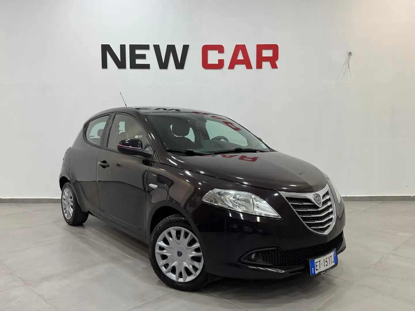 Lancia Ypsilon 1.3 MJT 16V 95 CV 5 porte S&S Platinum Lilla - 1