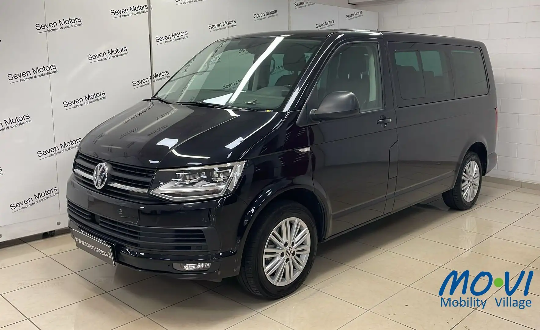 Volkswagen T6 Multivan 2.0 TDI 150CV DSG 4Motion Space 7 posti Schwarz - 2