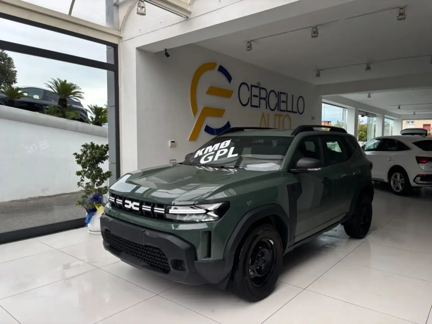 Dacia Duster 1.0 TCe GPL 4x2 Essential tua da €229,00 mensili Grau - 1