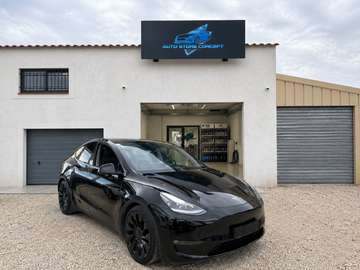 Performance 534 Black Carbon, attelage inclus TVA