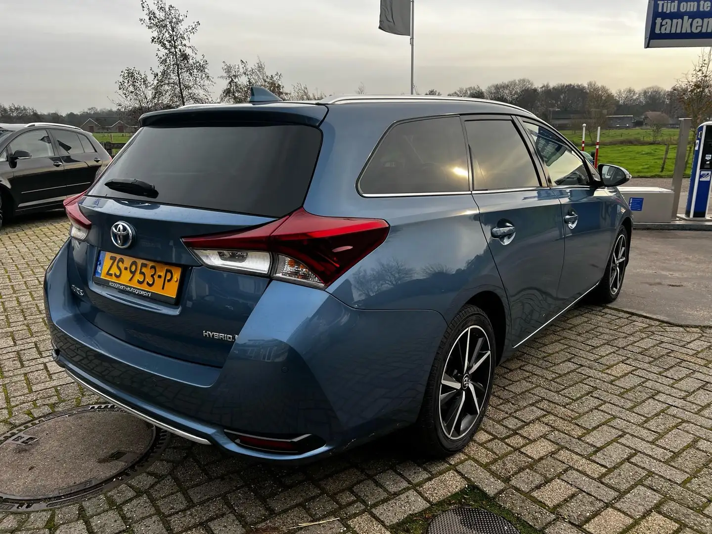 Toyota Auris Touring Sports 1.8 Hybrid Dynamic Ultimate | Rijkl Blu/Azzurro - 2
