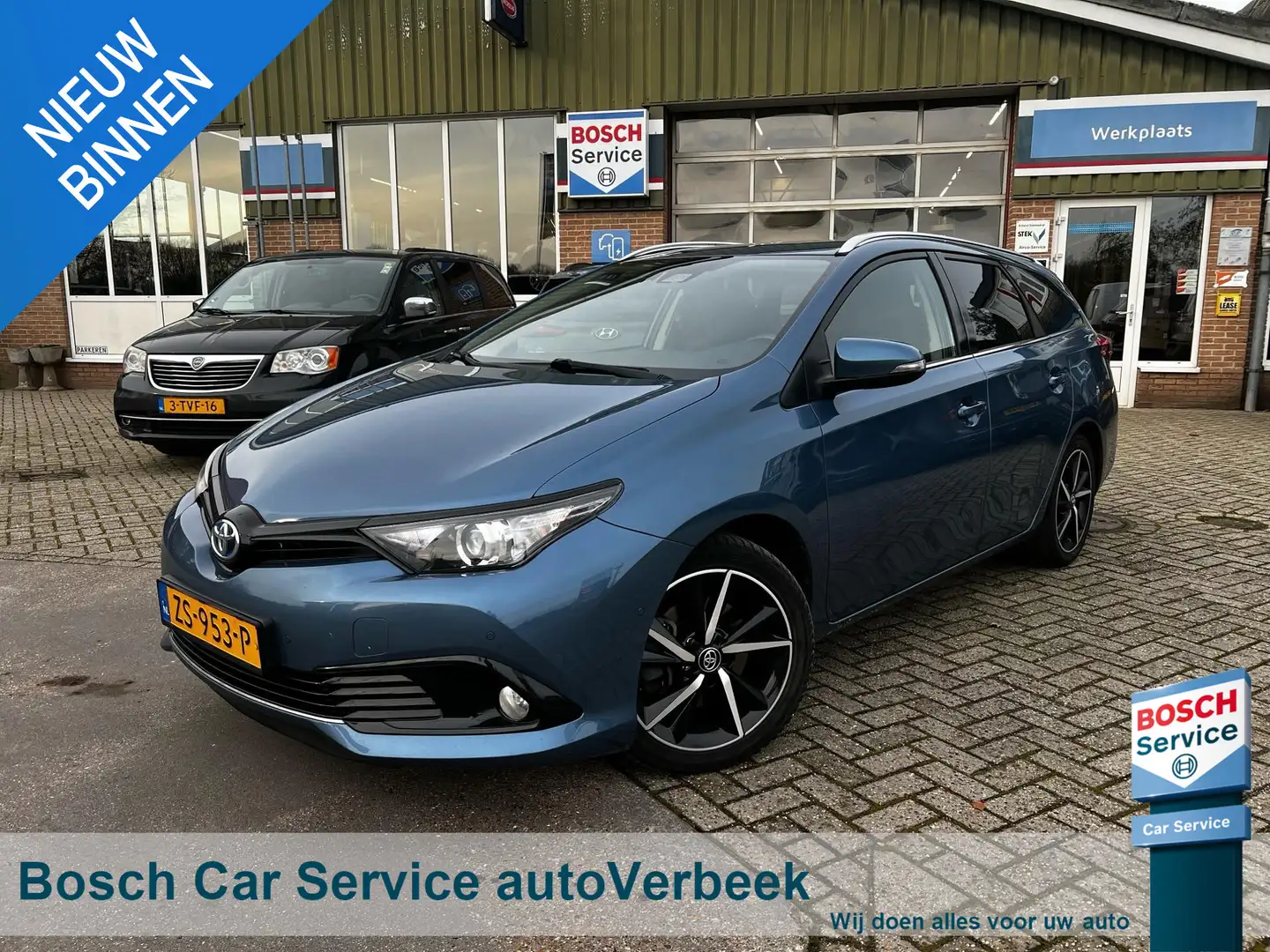 Toyota Auris Touring Sports 1.8 Hybrid Dynamic Ultimate | Rijkl Blu/Azzurro - 1