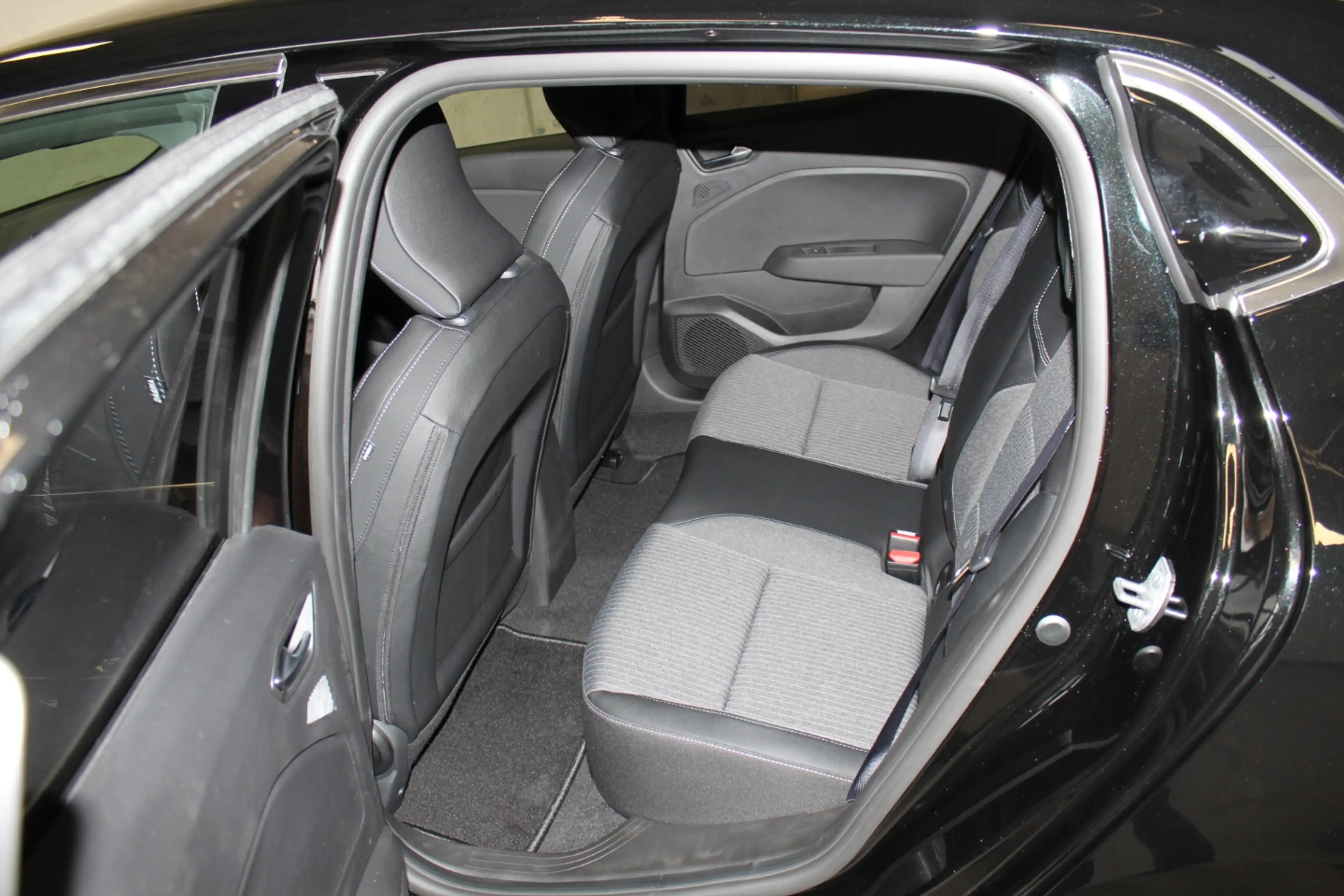 Mitsubishi Colt EDITION 1.0 T-Benziner 6-Gang — photo 10