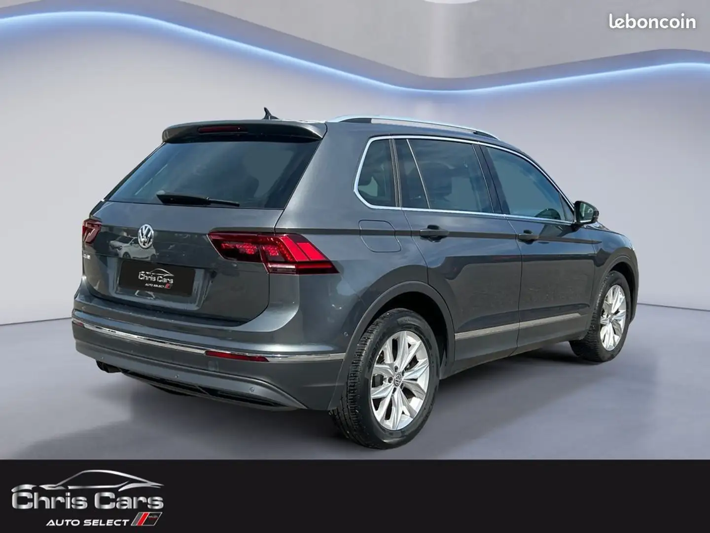 Volkswagen Tiguan 2.0 TDI 150cv CARAT TOIT PANO OUVRANT CAMERA GARAN Gris - 2