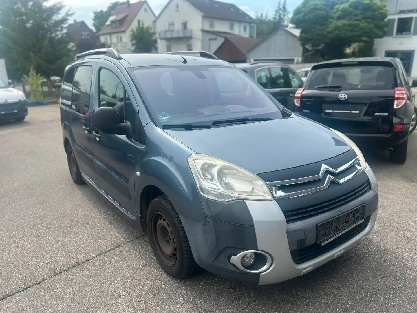 Citroen Berlingo Kombi XTR*HU 01/2026*KLIMA* Grau - 1