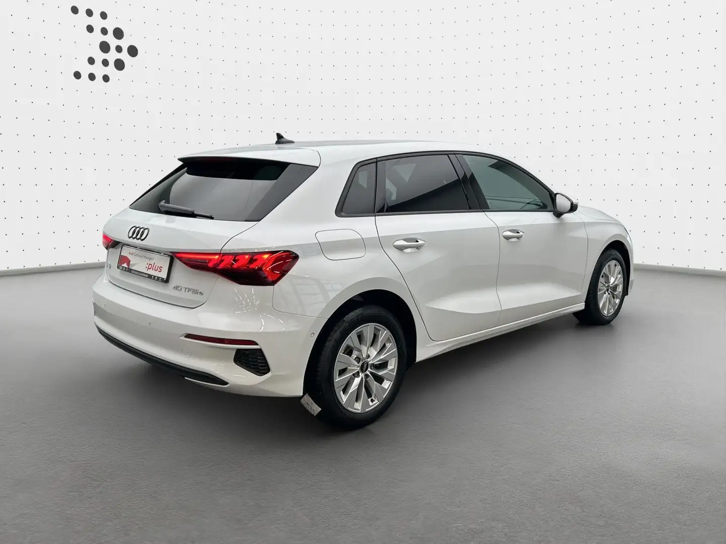 Audi A3 40 TFSIe S tro*LED*Virtual*Smartpho Weiß - 2