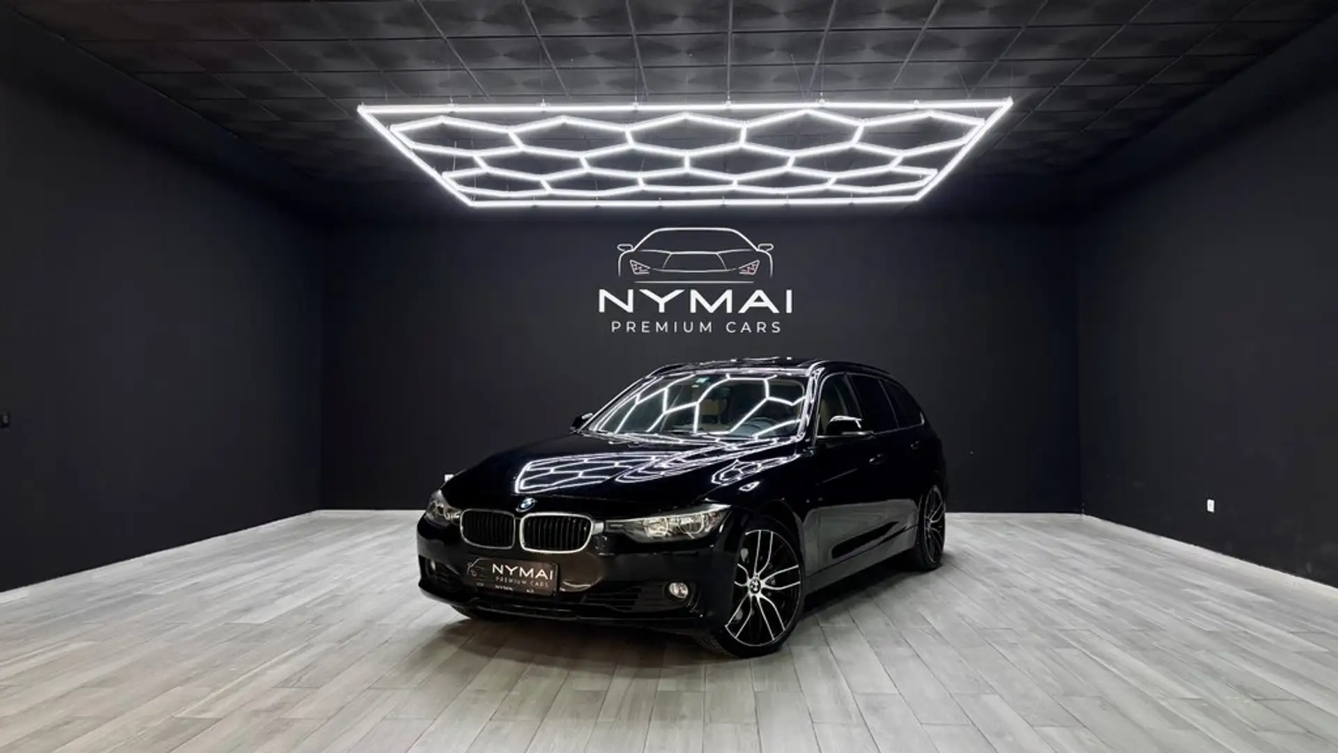 BMW Active Hybrid 3 330dA xDrive Touring Чорний - 2