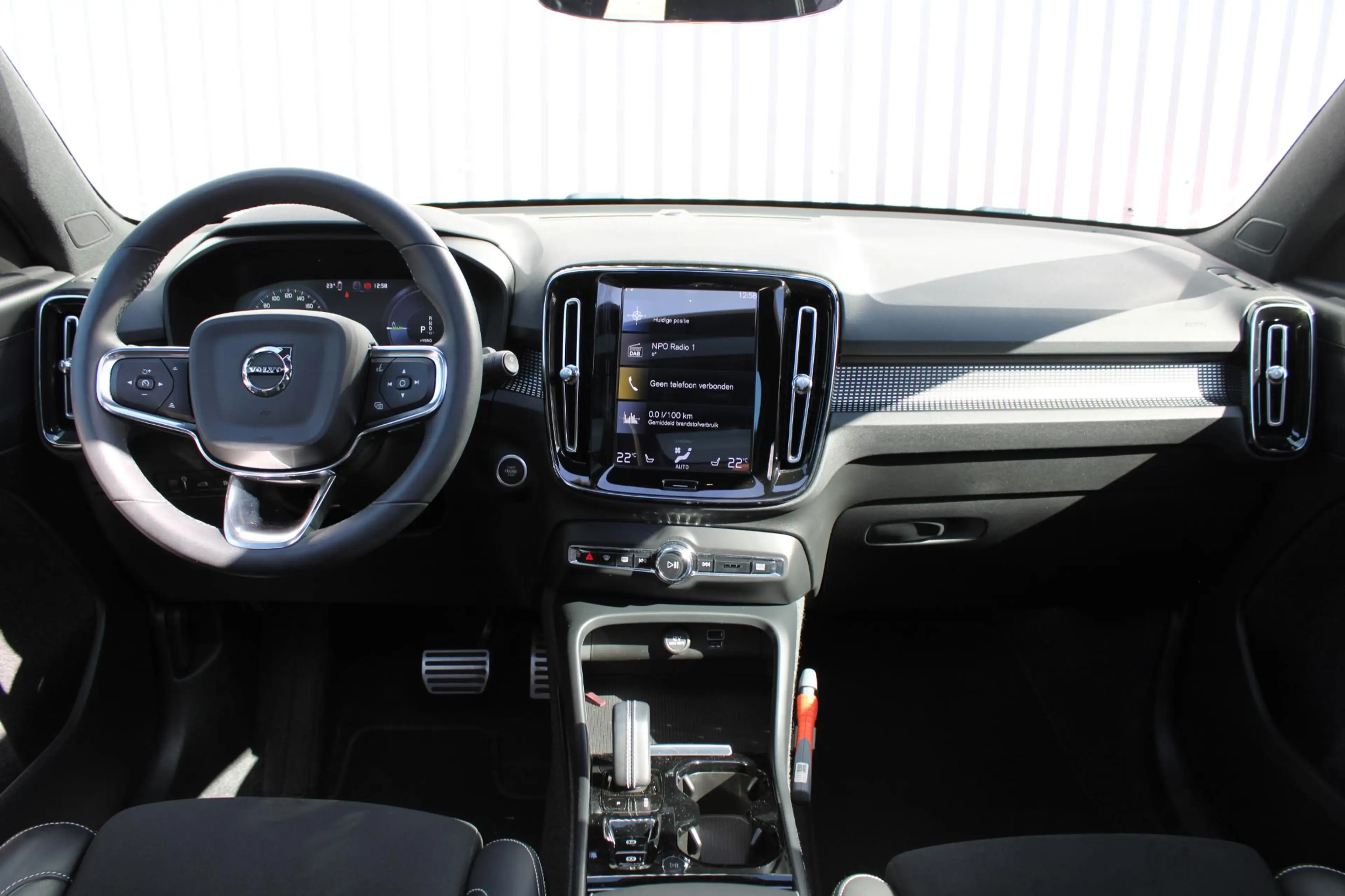 Volvo XC40 1.5 T4 Recharge R-Design | Panoramadak | Adaptieve — photo 11