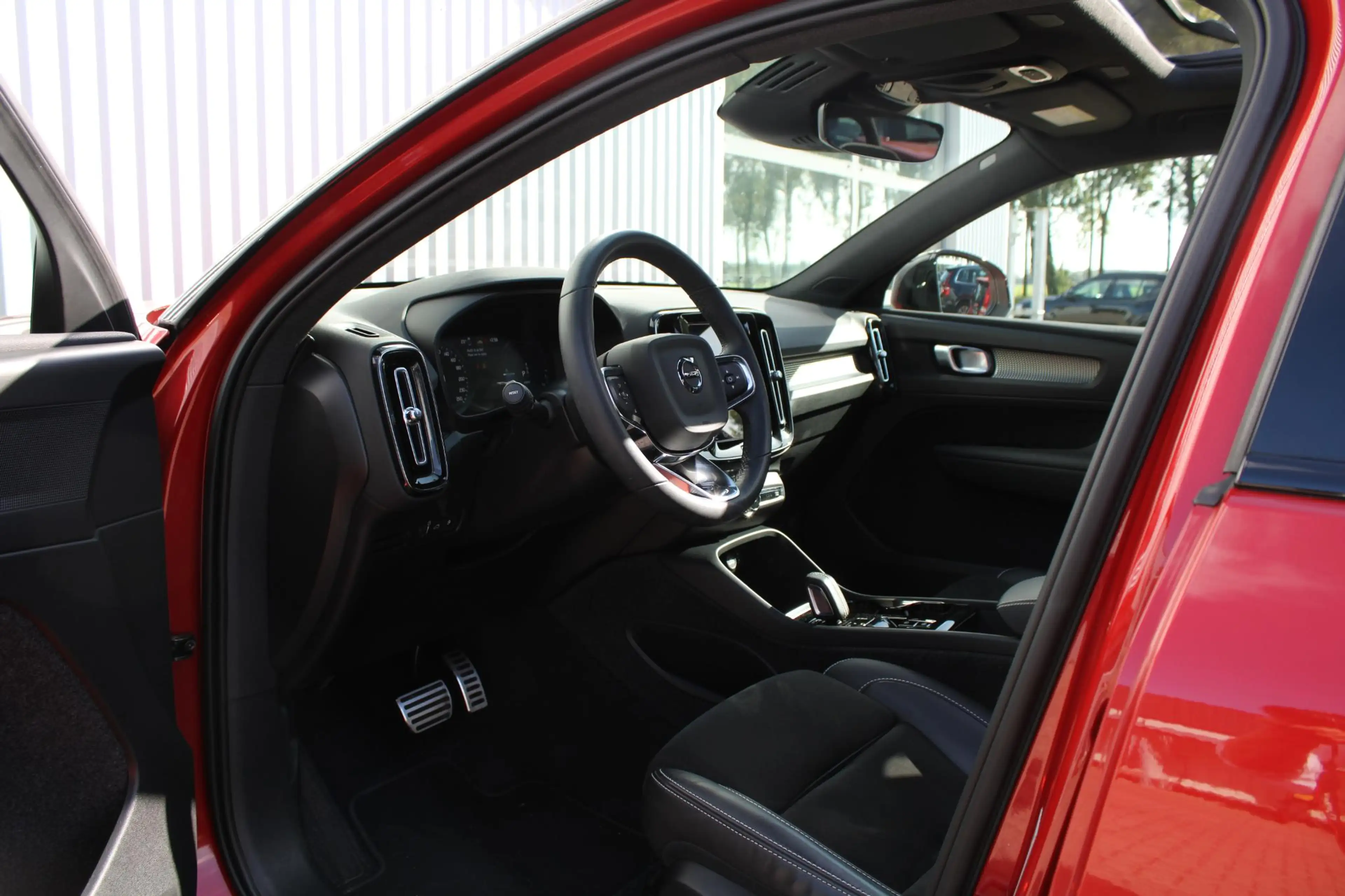 Volvo XC40 1.5 T4 Recharge R-Design | Panoramadak | Adaptieve — photo 13