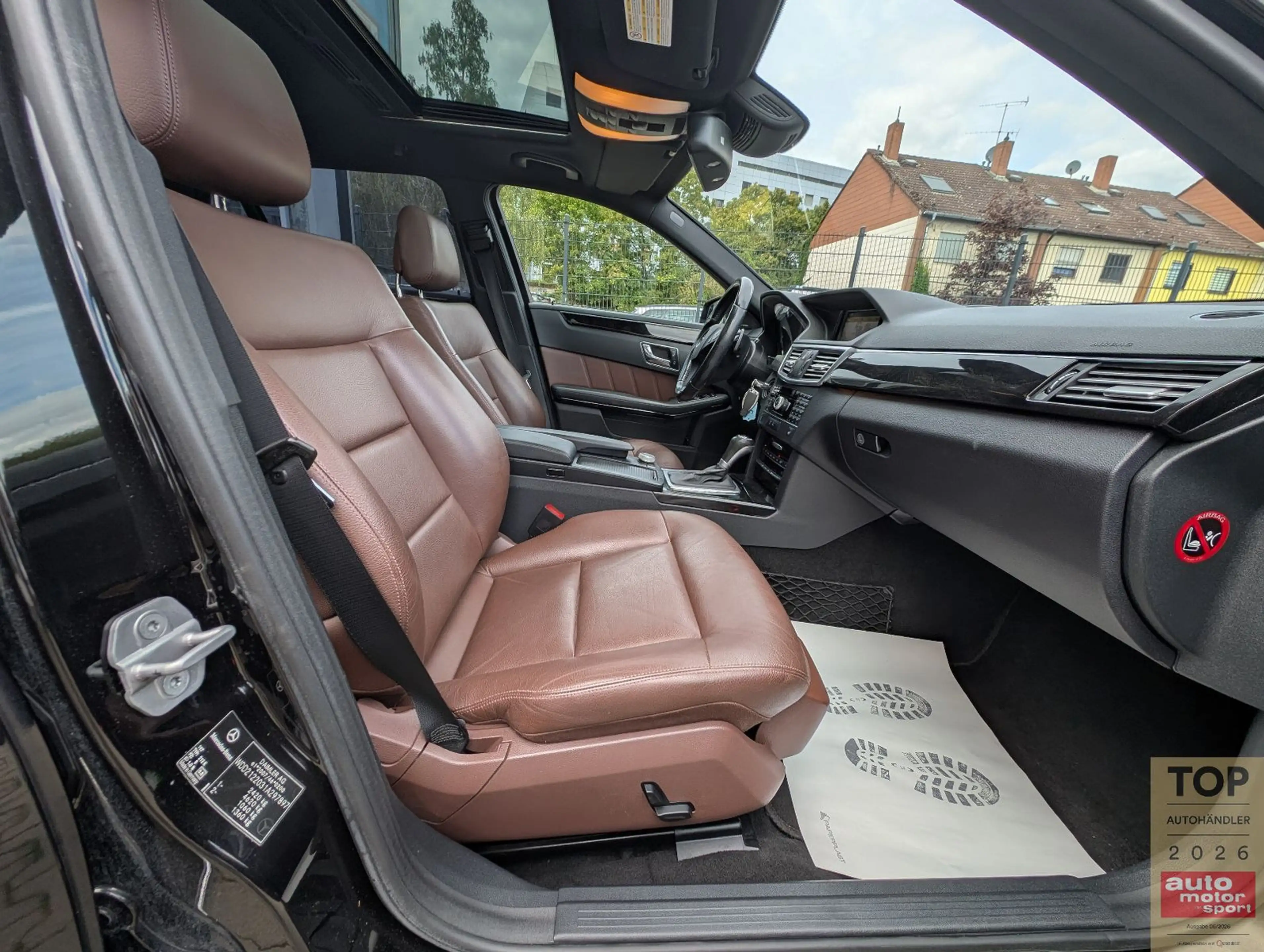 Mercedes-Benz E 250 CDI T AMG-Line Avantga*2Hd*BiXe*SD*AHK*Luft — photo 17
