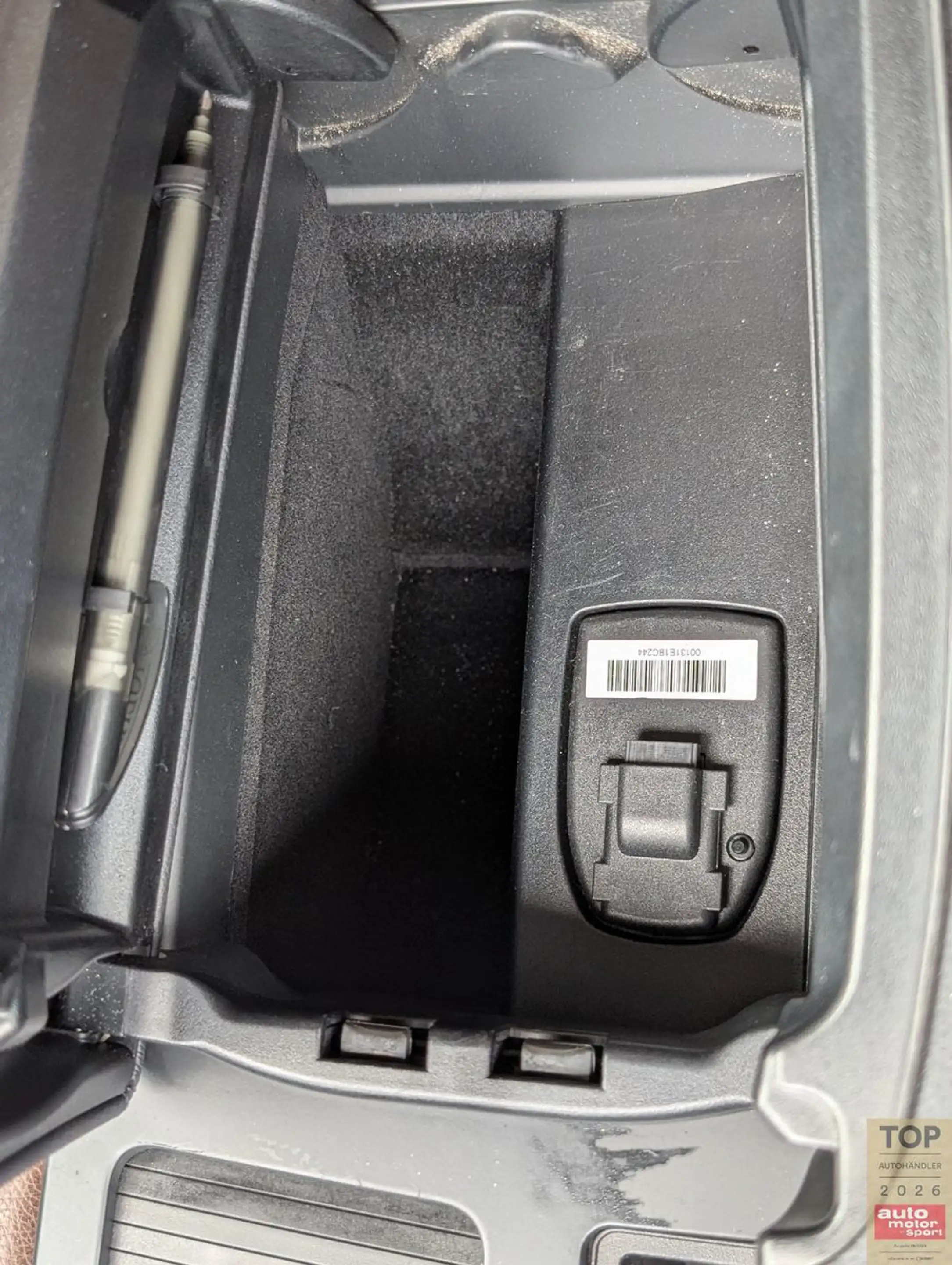 Mercedes-Benz E 250 CDI T AMG-Line Avantga*2Hd*BiXe*SD*AHK*Luft — photo 37
