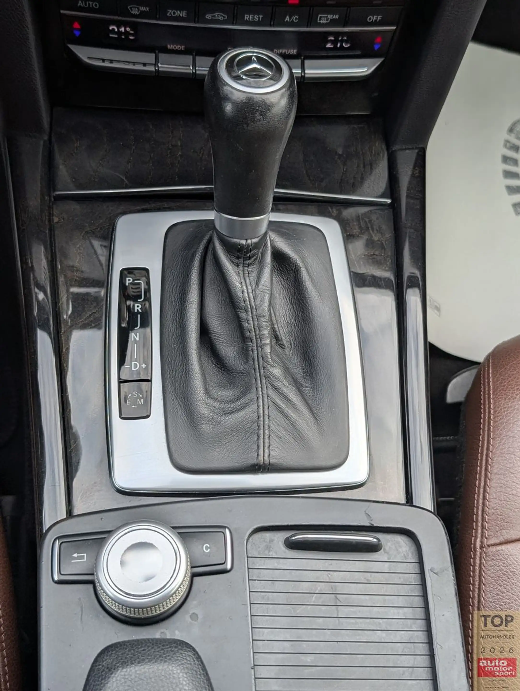 Mercedes-Benz E 250 CDI T AMG-Line Avantga*2Hd*BiXe*SD*AHK*Luft — photo 36