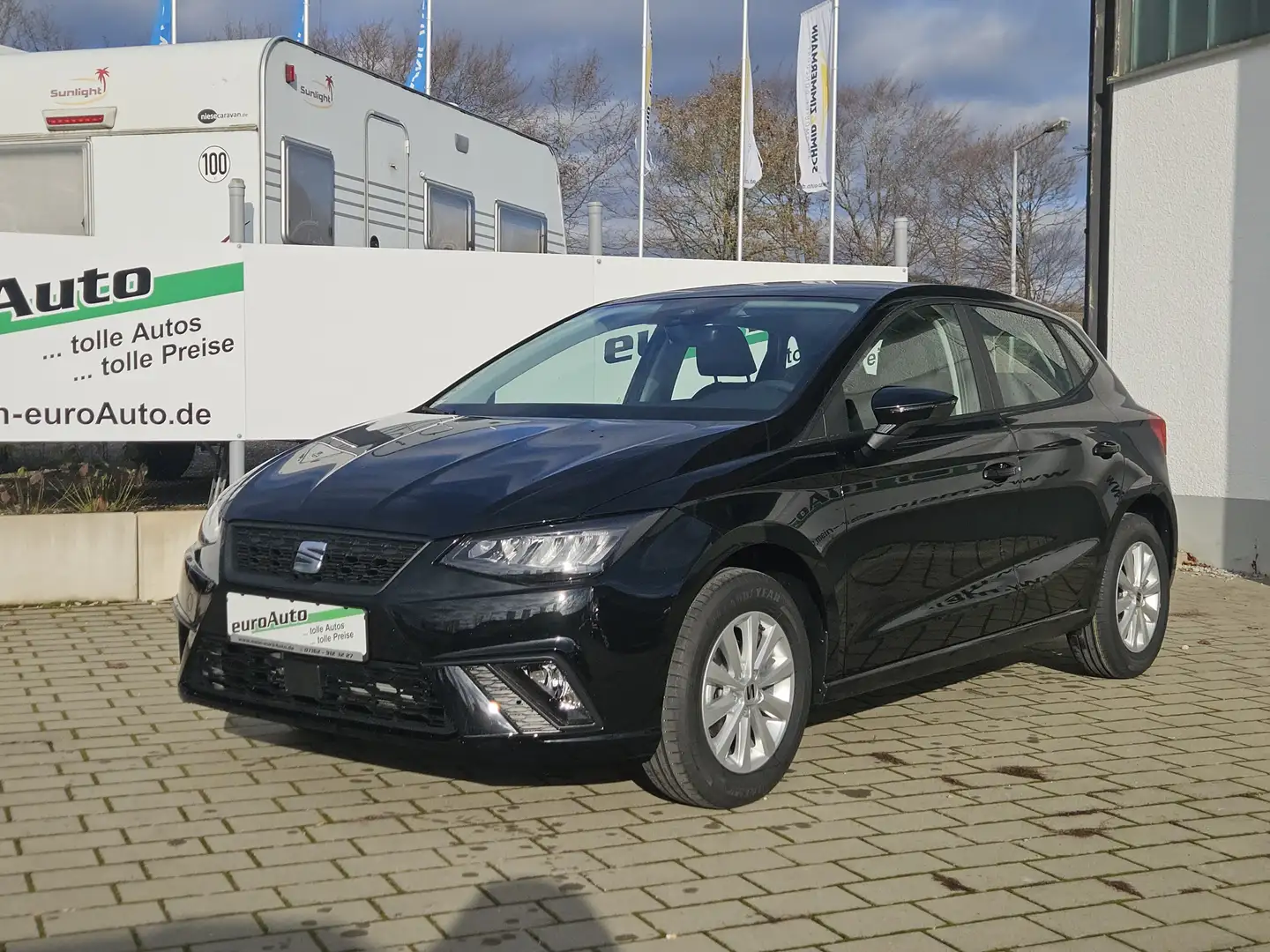SEAT Ibiza Reference Salta 1.0 MPi LED PDC Navi App Schwarz - 1