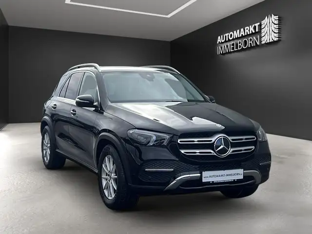 Mercedes-Benz GLE view 2