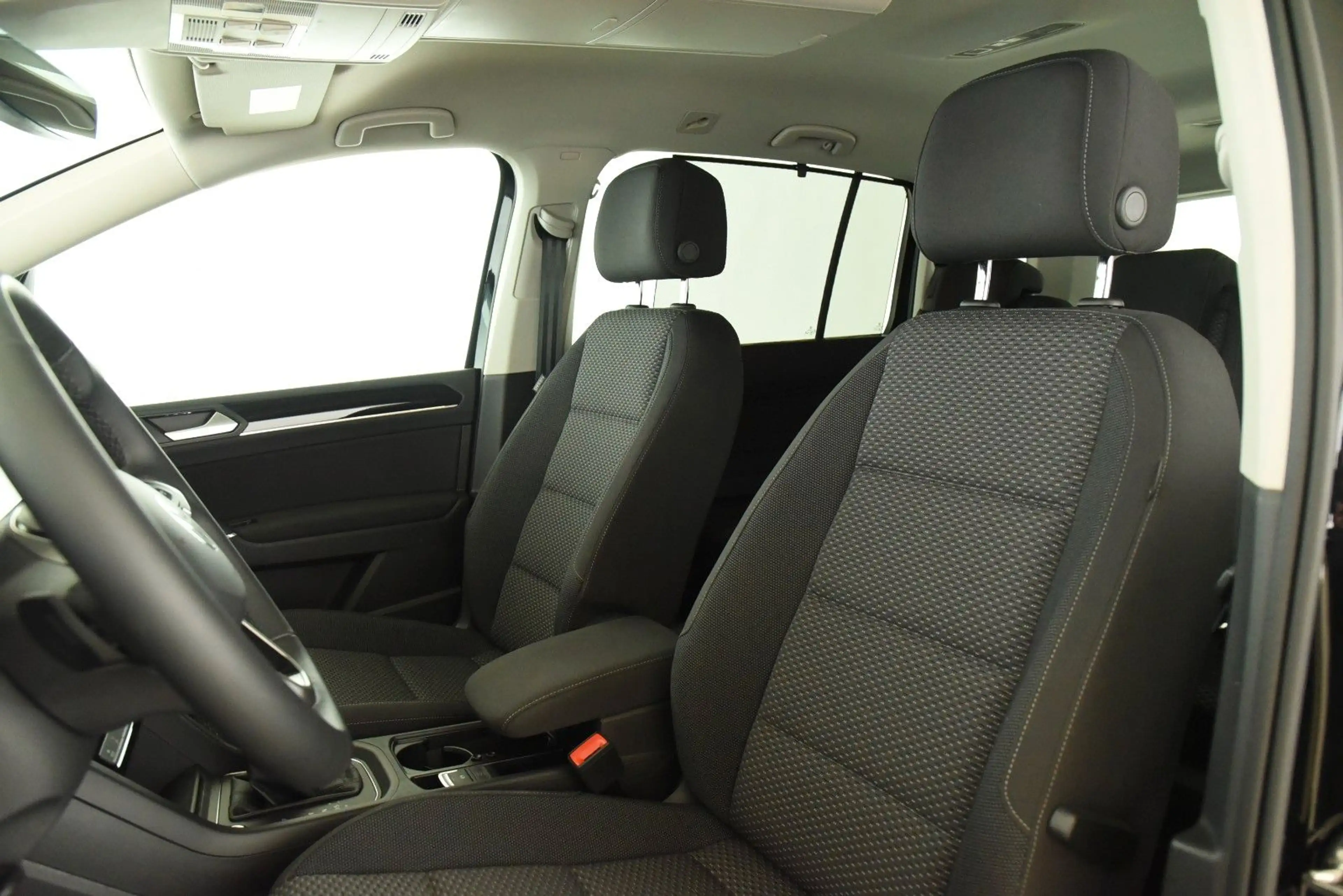 Volkswagen Touran 1.5 TSI ACT OPF DSG Comfortline IQ.Light — photo 5