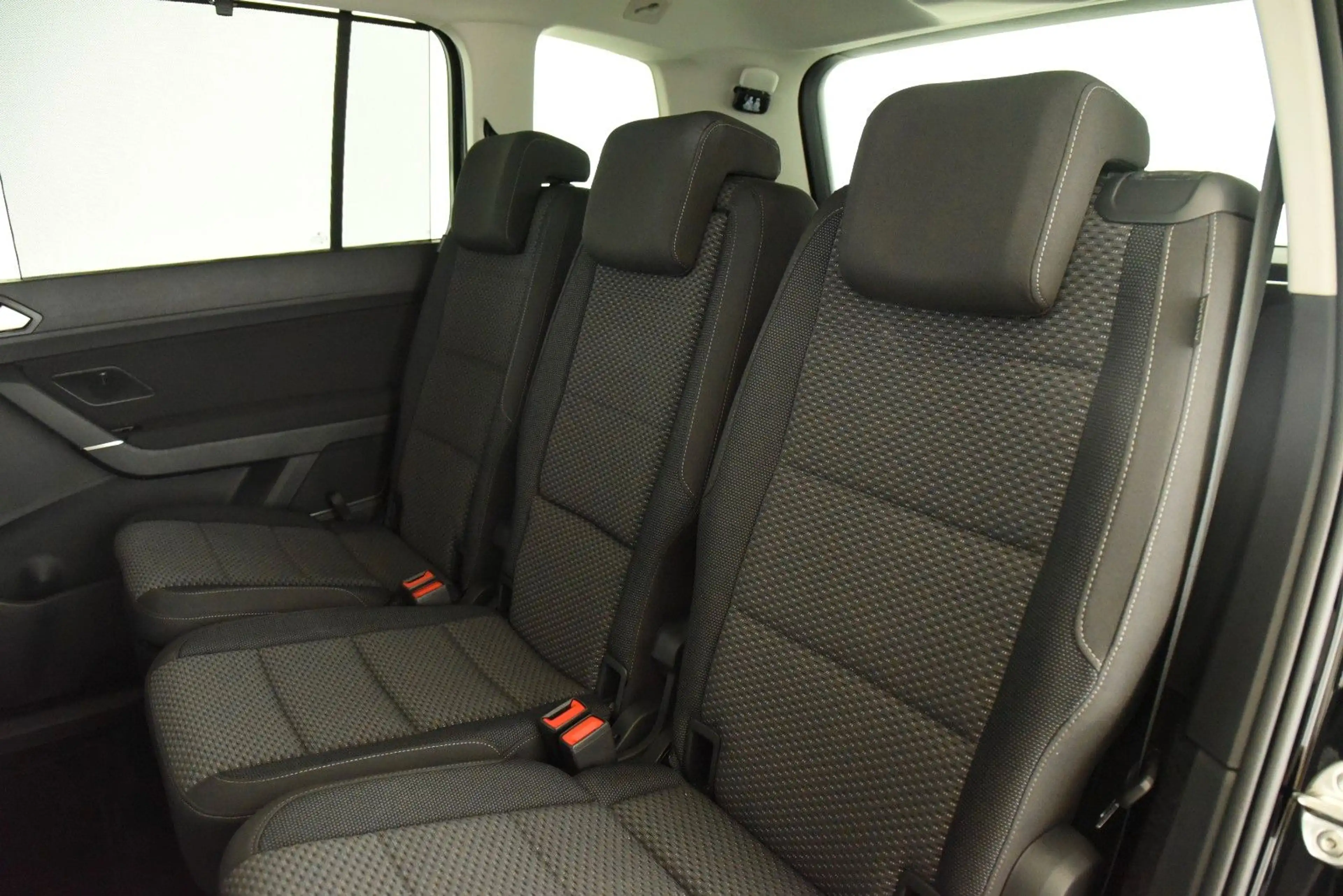 Volkswagen Touran 1.5 TSI ACT OPF DSG Comfortline IQ.Light — photo 6