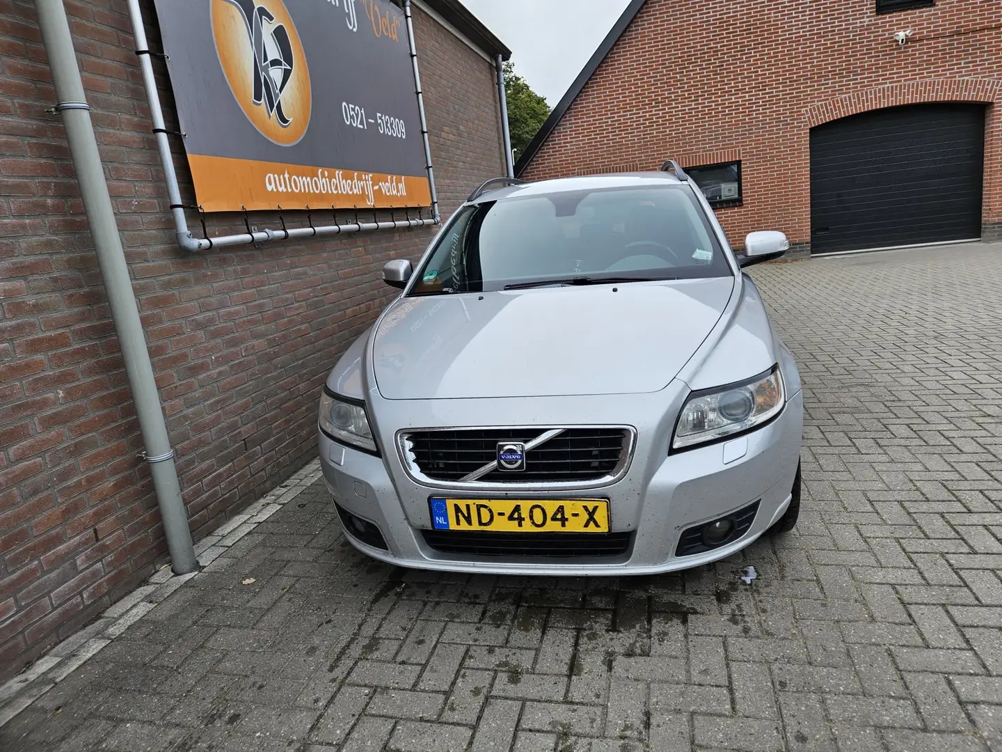 Volvo V50 2.0D Momentum Gris - 2