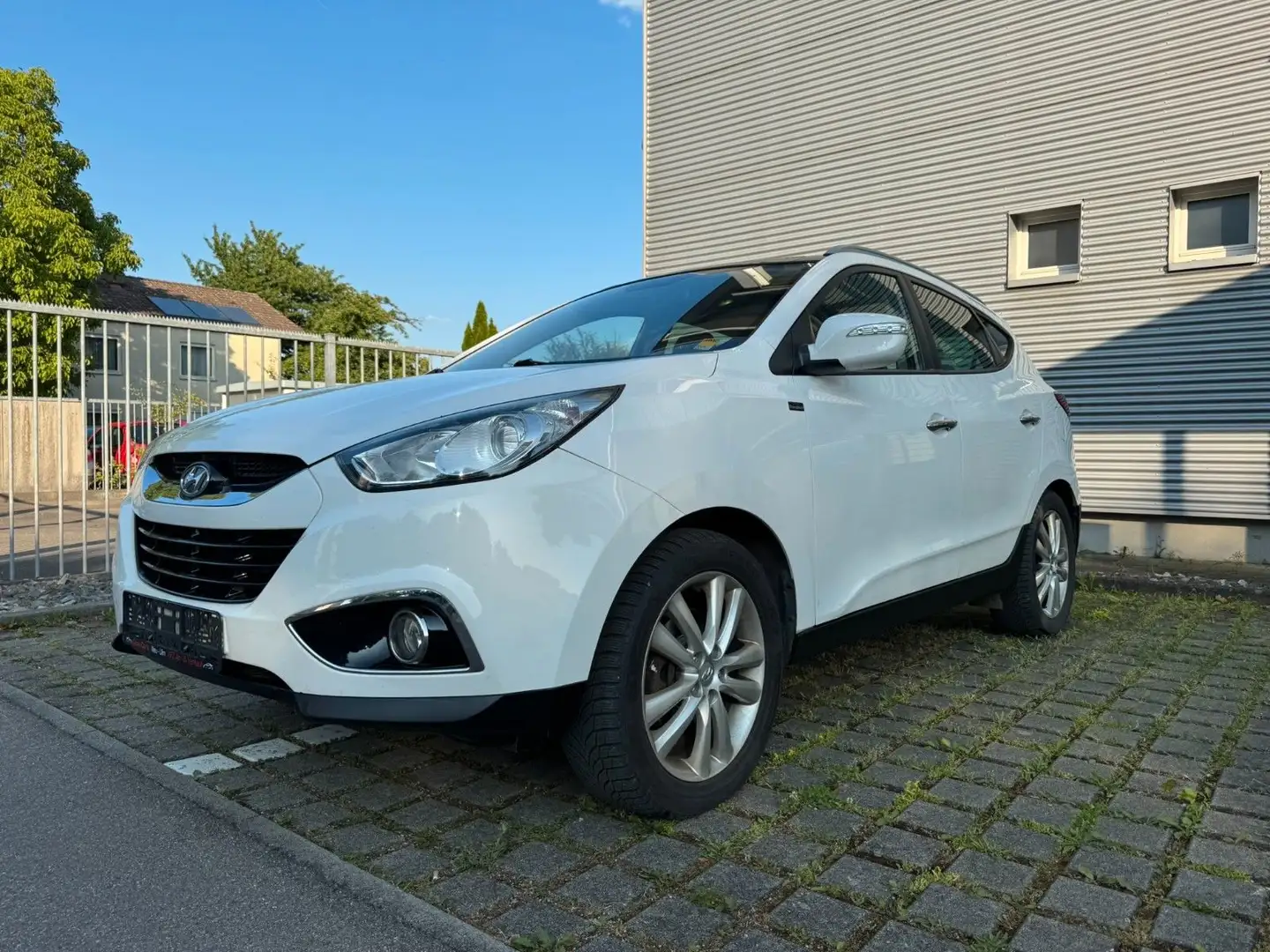 Hyundai iX35 *Style*Automatik*TÜV*Klima*2.0*Euro5* Weiß - 1