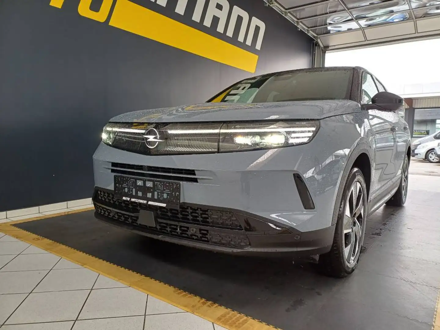 Opel Grandland GRANDLAND GS Line 1,2 MHEV 136PS Grau - 2
