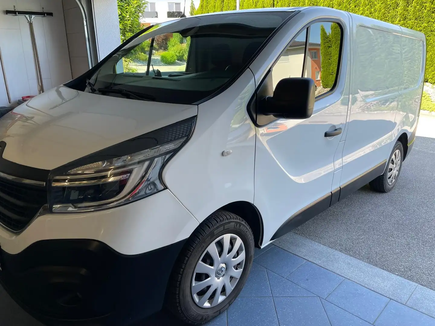 Renault Trafic L1H1 2,8t dCi 120 Weiß - 2