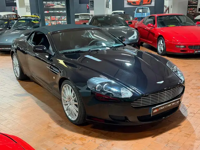 Aston Martin DB9