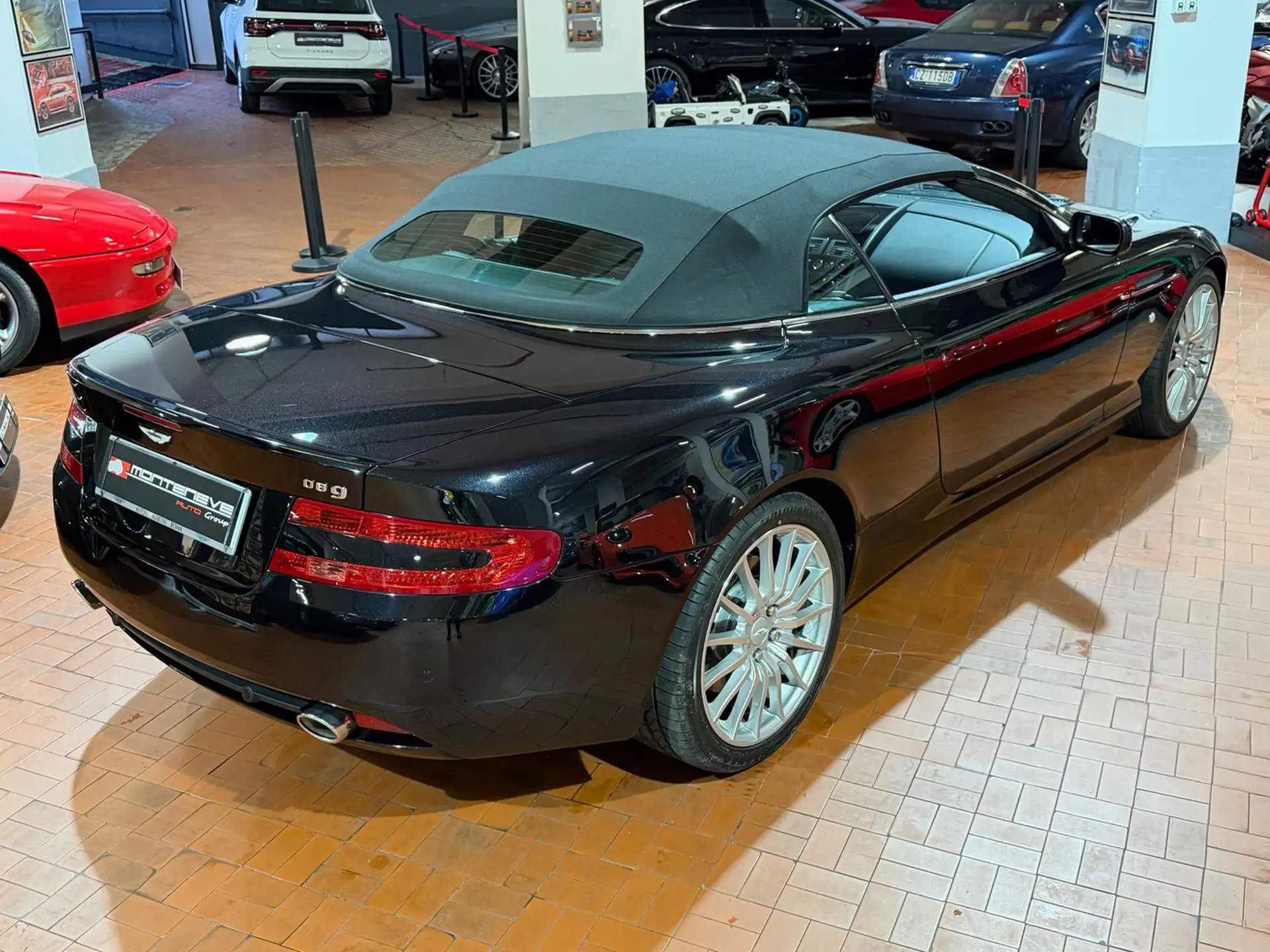 애스턴마틴 DB9 2006 검정 사진 6