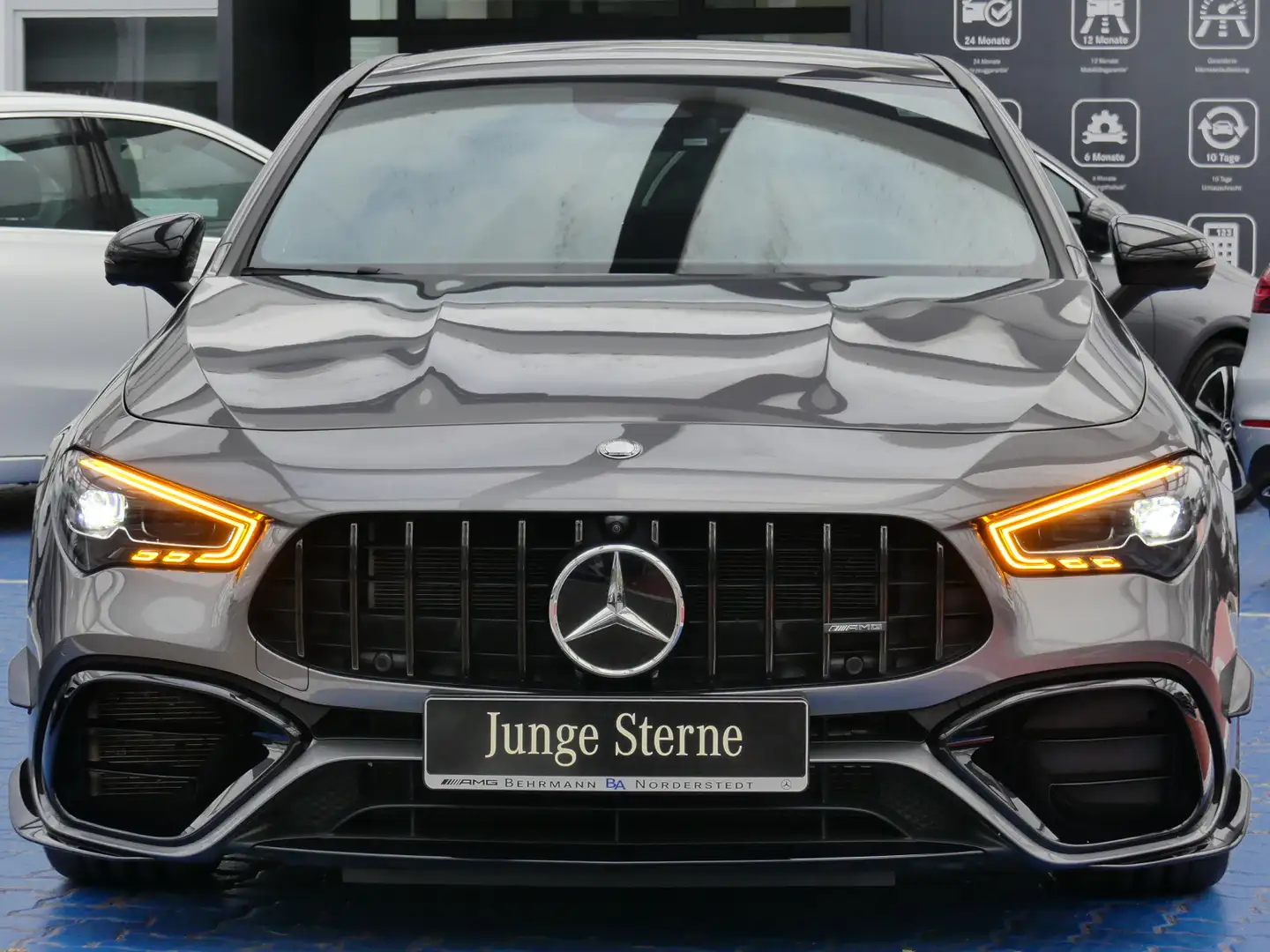 Mercedes-Benz CLA 45 AMG CLA 45S 4M Coupé +Panorama+360°+NightPaket+LED++ Šedá - 2