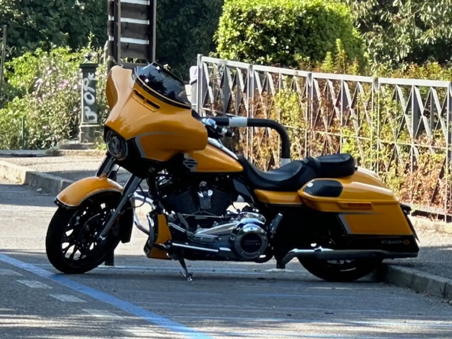 Harley-Davidson CVO Limited CVO STREET GLIDE FLHXSE Giallo - 1