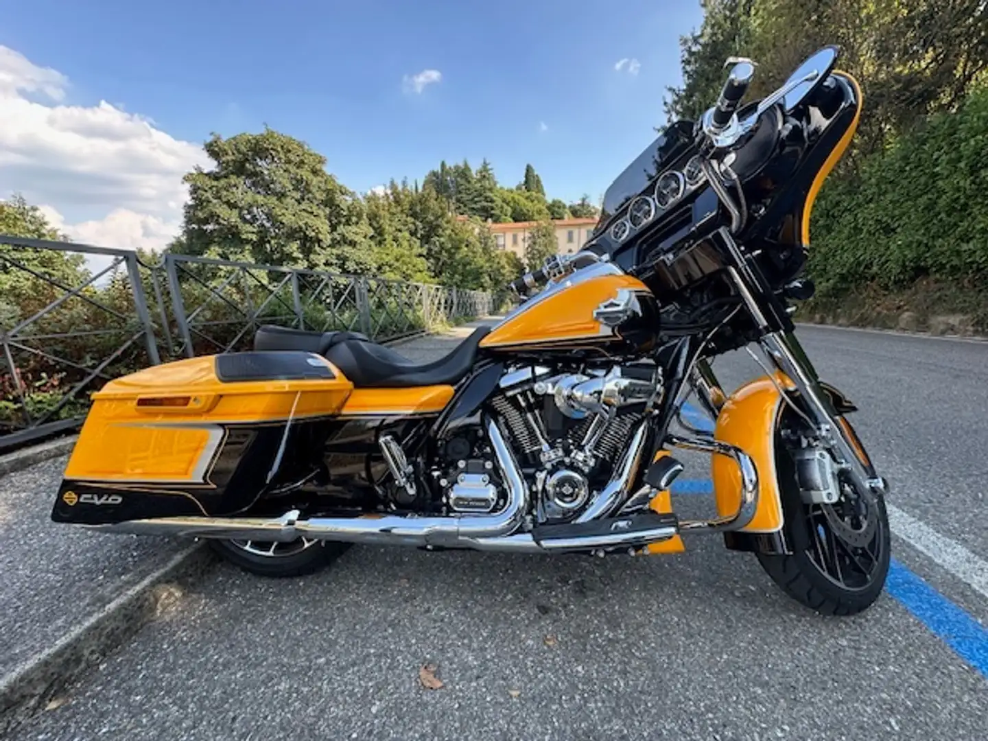 Harley-Davidson CVO Limited CVO STREET GLIDE FLHXSE Giallo - 2