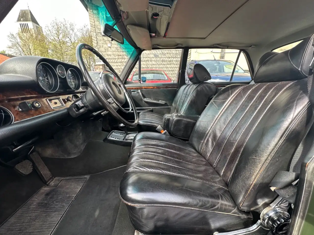 Mercedes-Benz 300 SEL 6.3 V8, foto 11