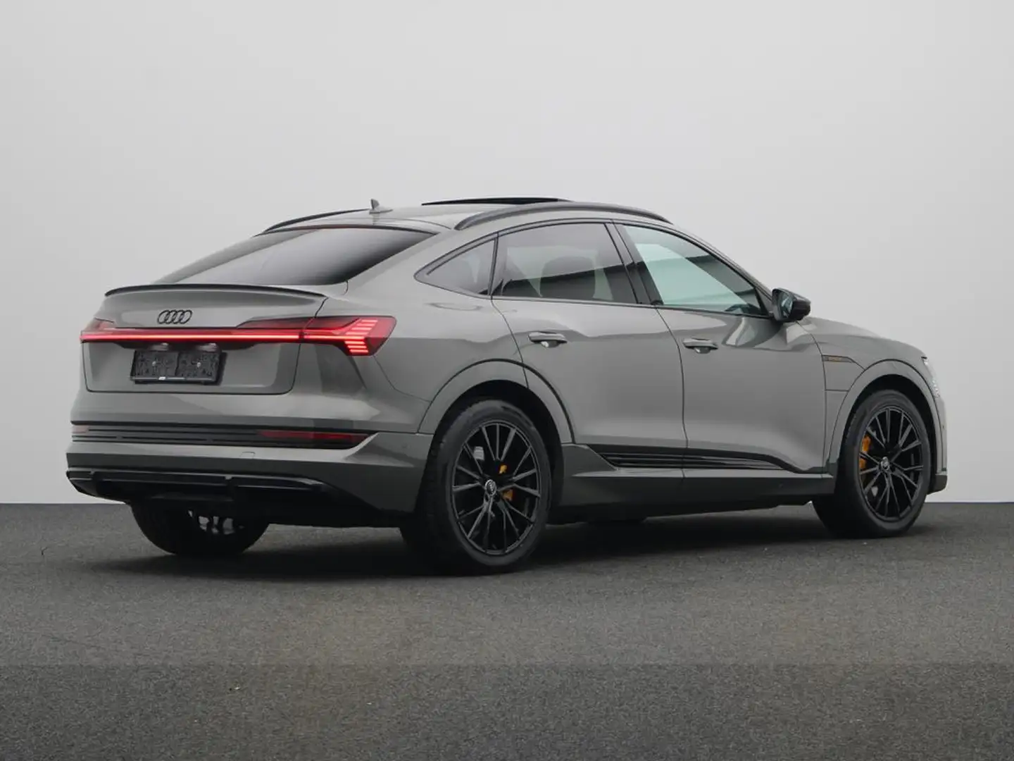 Audi e-tron Sportback Competition 55 quattro 300 kW  408 PK Gris - 2