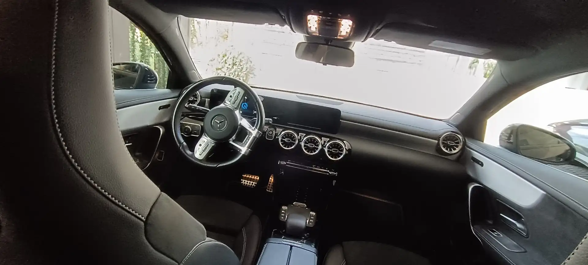 Mercedes-Benz A 250 e 8G-DCT AMG Line - 2