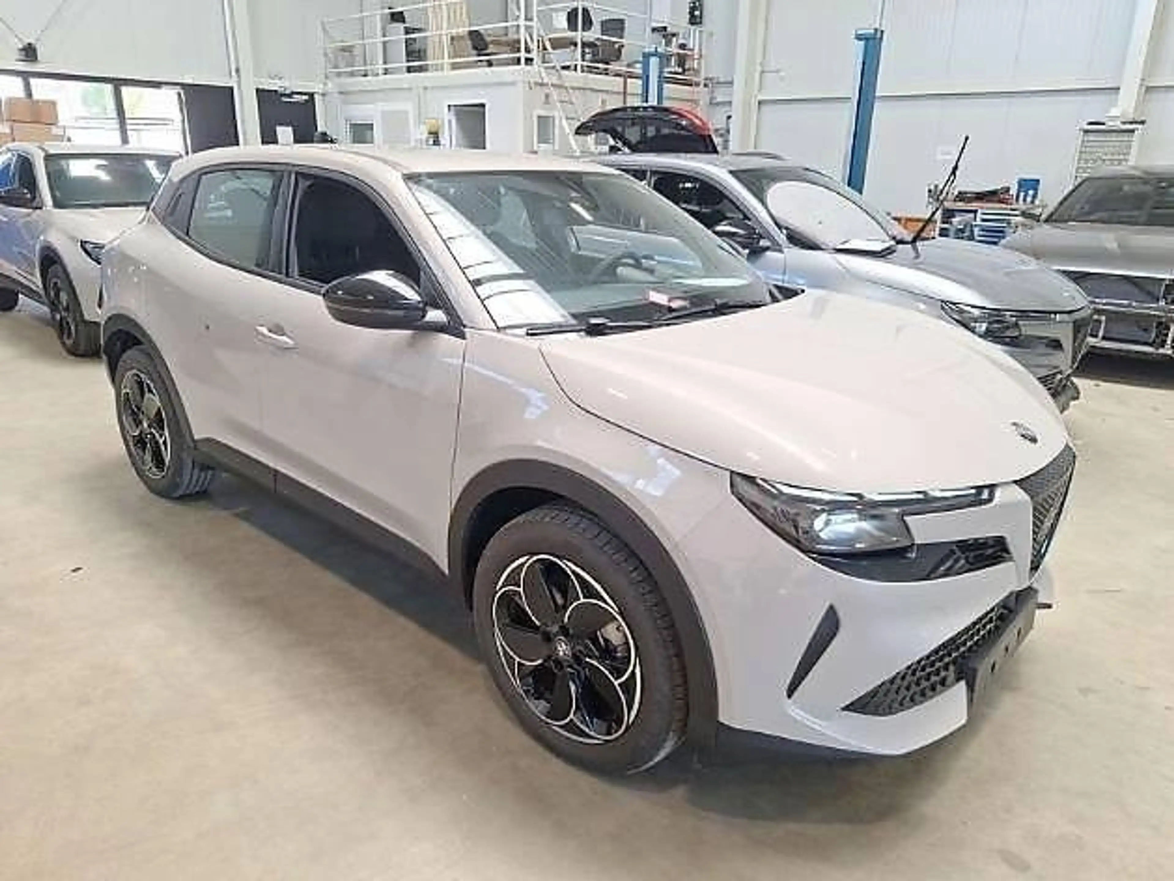 Alfa Romeo Junior Elettrica 54 kWh ACC/LED/PDC/Carplay — photo 3