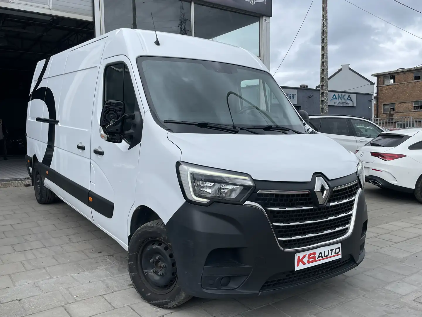 Renault Master 2.3 dCi 35 L2H3 /BOITE AUTO/NAVI/173.595KM/EURO 6E Wit - 2