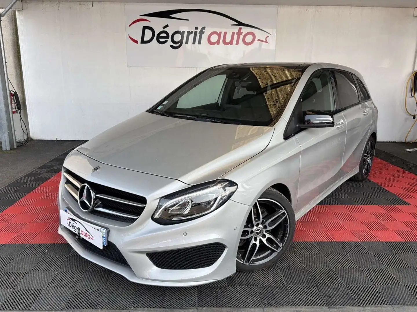 Mercedes-Benz B 200 200 d 7-G DCT Fascination Gris - 1