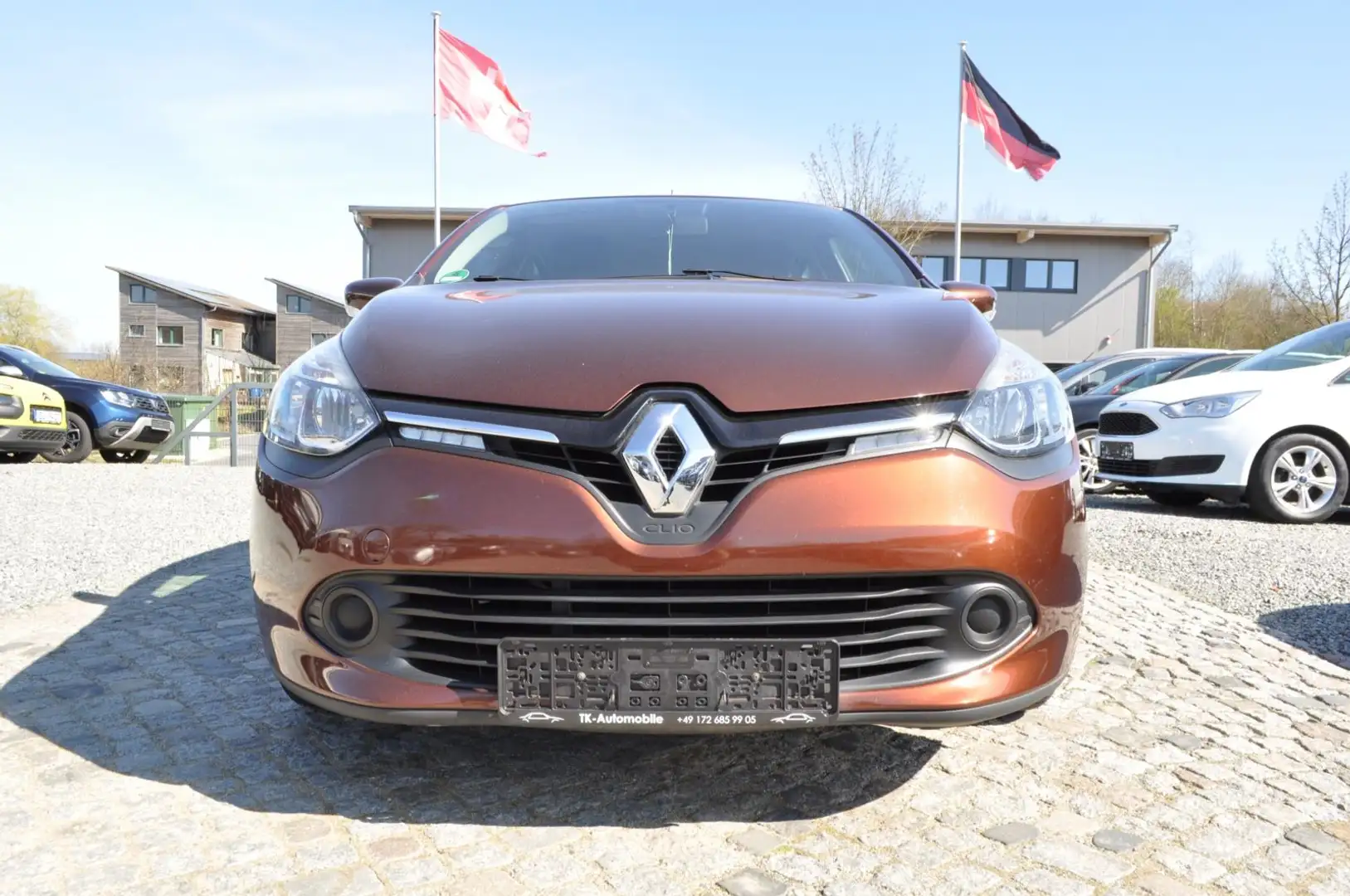 Renault Clio IV Dynamique/TÜV/AU NEU/NAVI/KLIMA/TEMPOMAT Braun - 2