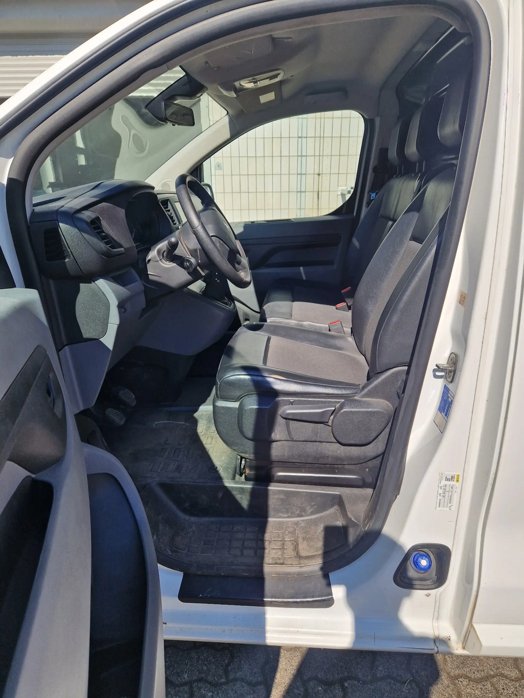 Peugeot Expert Premium L3 — photo 9