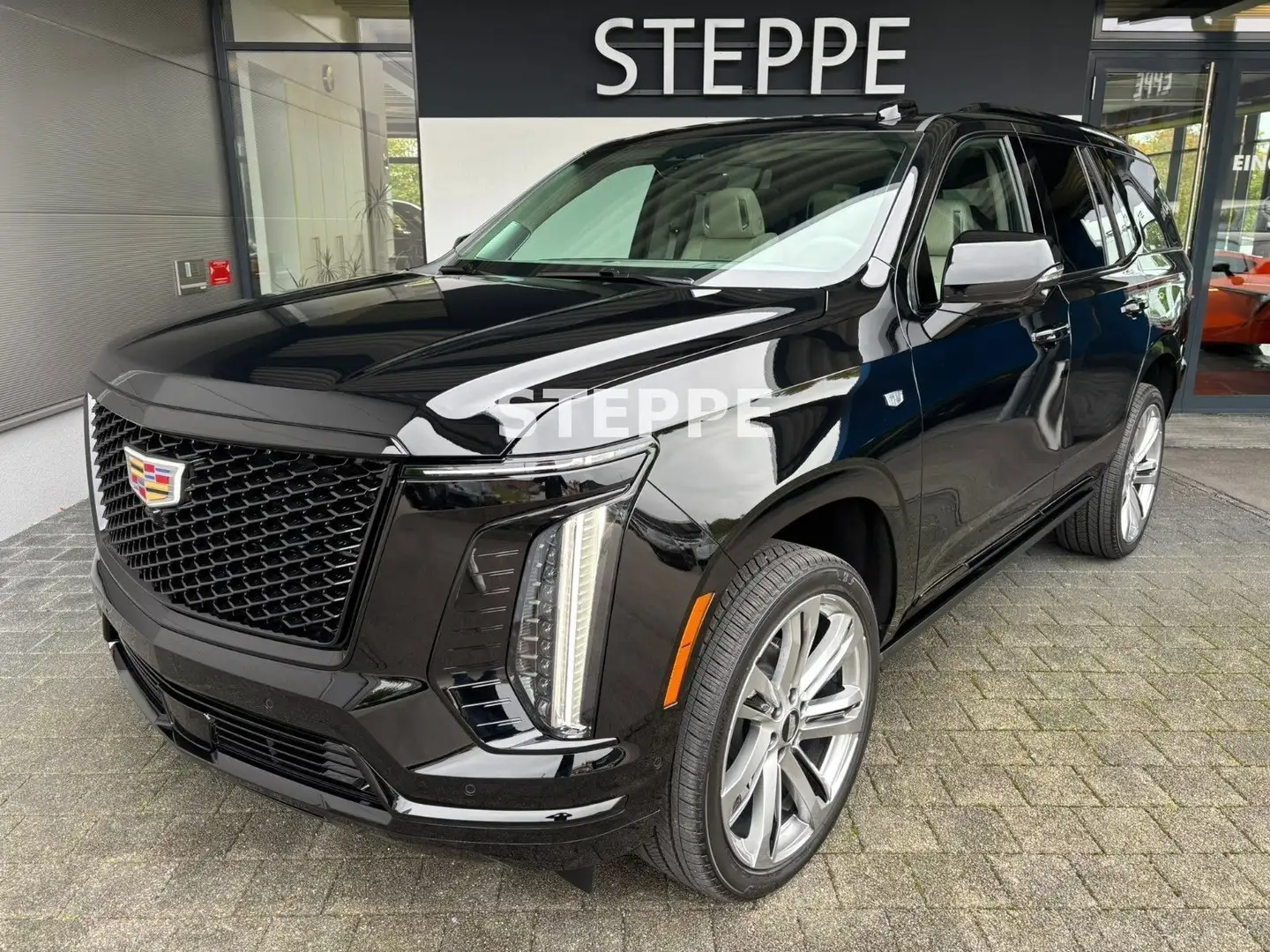 Cadillac Escalade FACELIFT MY25 6.2 V8 Sport Platinum 24" Schwarz - 1